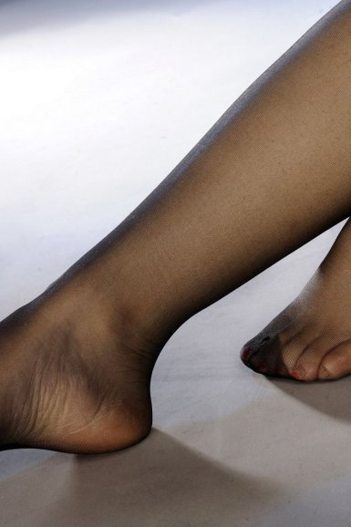 背带裤夏天怎么搭配 看显高神器背带裤如何在夏日好看一波‘开云官网’(图2) 开云彩票